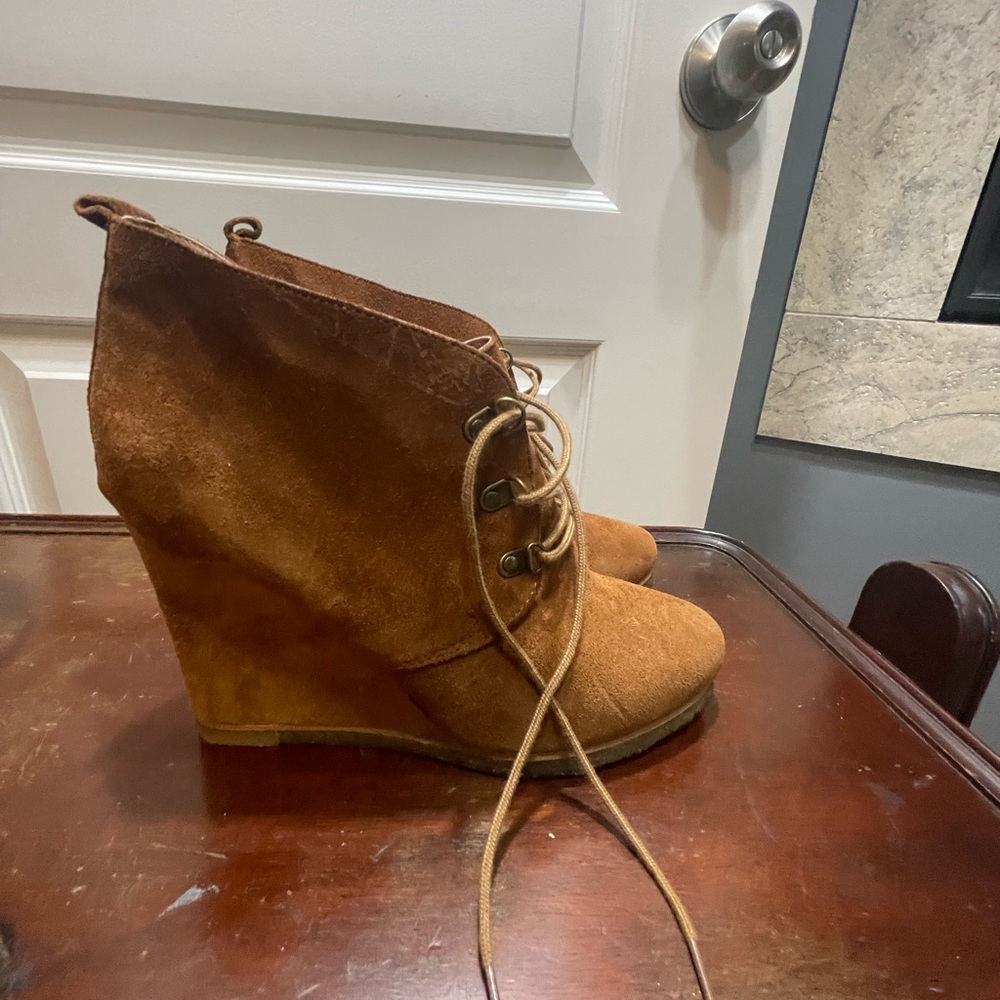 Steve Madden Brown Suede Wedge Ankle Boots
